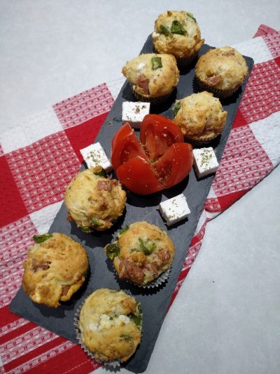 ΑΛΜΥΡΑ ΚΕΚΑΚΙΑ (CUPCAKES)