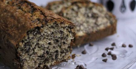 ΚΕΙΚ ΑΠΛΟ ΜΕ ΤΡΟΥΦΑ ΣΟΚΟΛΑΤΑΣ